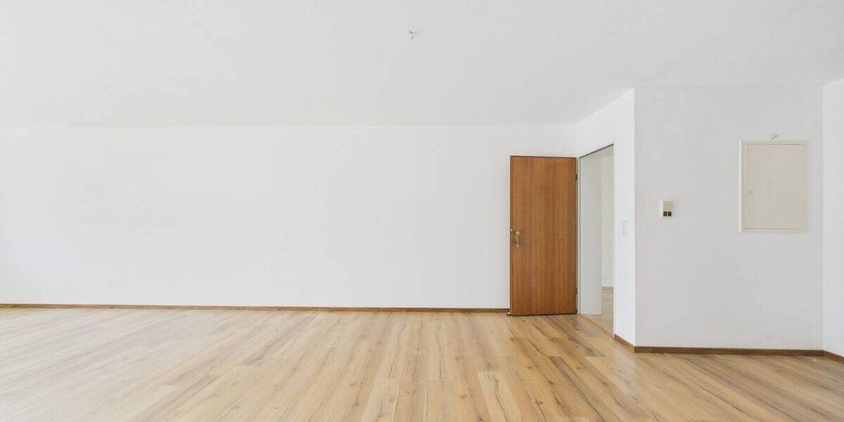 Etagenwohnung Ellwangen (Jagst) Ellwangen - 3 Zimmer, 85 m&sup2;, 870&euro; | Angebot:26600816