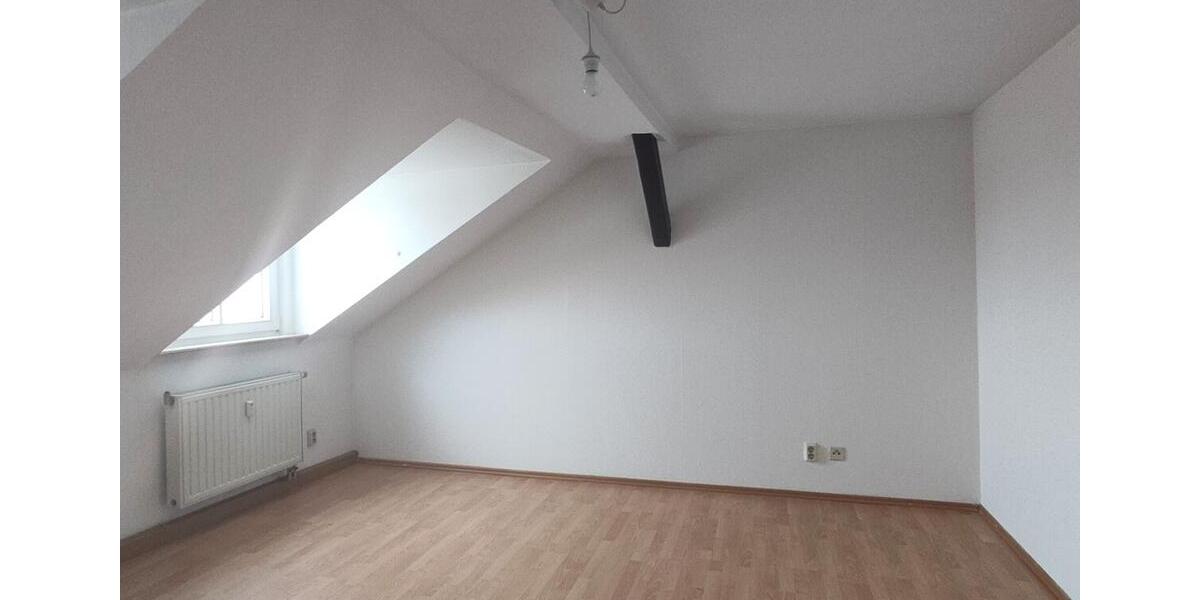 Dachgeschoßwohnung Plauen - 2 Zimmer, 45 m&sup2;, 230&euro; | Angebot:26578497