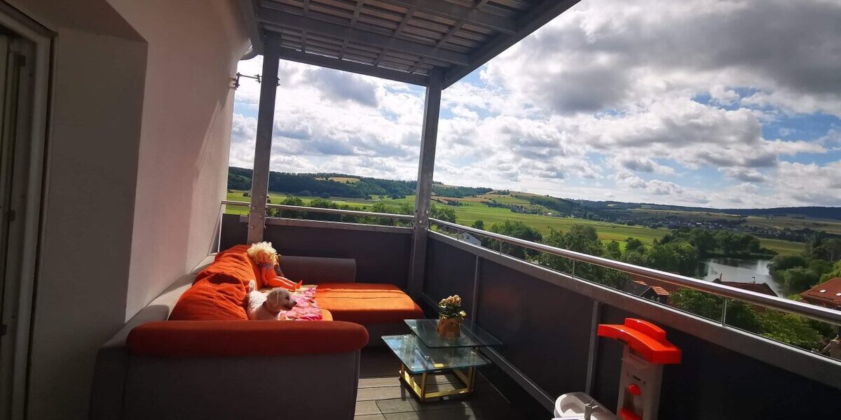 Heringen-Widdershausen, 2 ZKB im DG + Balkon - Dachgeschoßwohnung Heringen (Werra) Widdershausen | Angebot:26179802