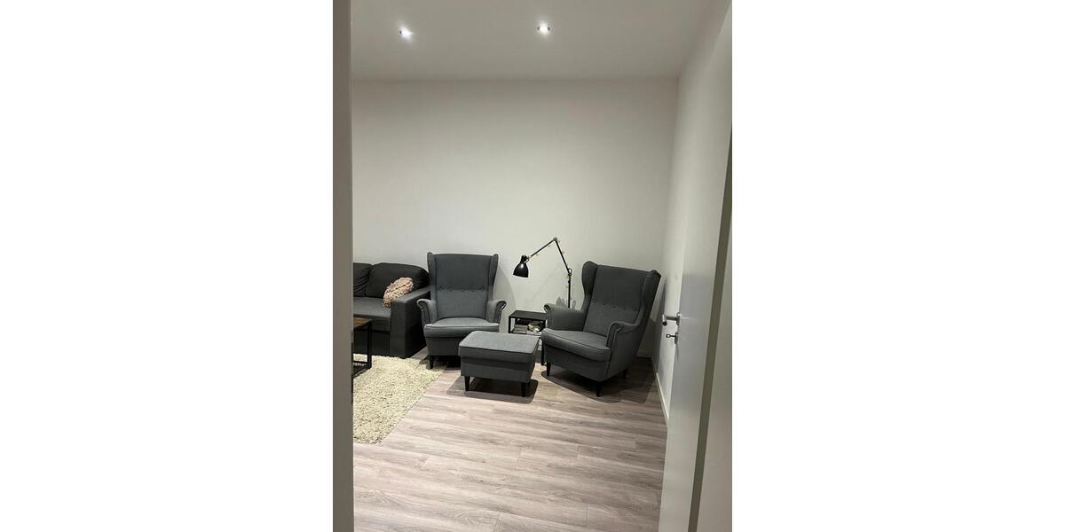 Erdgeschoßwohnung Siegen - 3 Zimmer, 90 m&sup2;, 990&euro; | Angebot:24804568