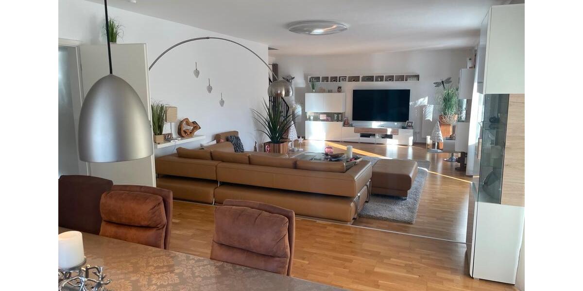 Einfamilienhaus Straßlach-Dingharting Dingharting - 5 Zimmer, 203 m&sup2;, 3.400&euro; | Angebot:24550507