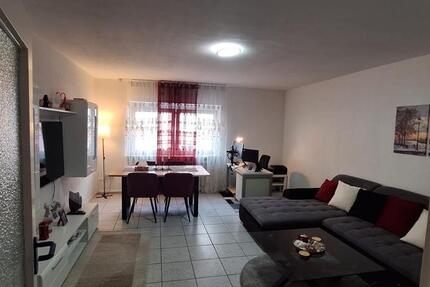 Helle 2-Zimmer Wohnung im 2. OG in Karlsruhe Innenstadt-Ost zimmer