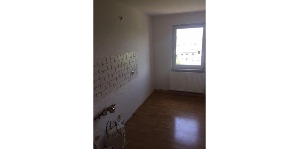 Etagenwohnung Pößneck - 3 Zimmer, 68 m&sup2;, 450&euro; | Angebot:26132363