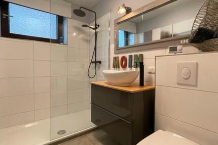 Vollständig möblierte Wohnung inkl. Kfz Stellplatz in top Lage 2 zimmer