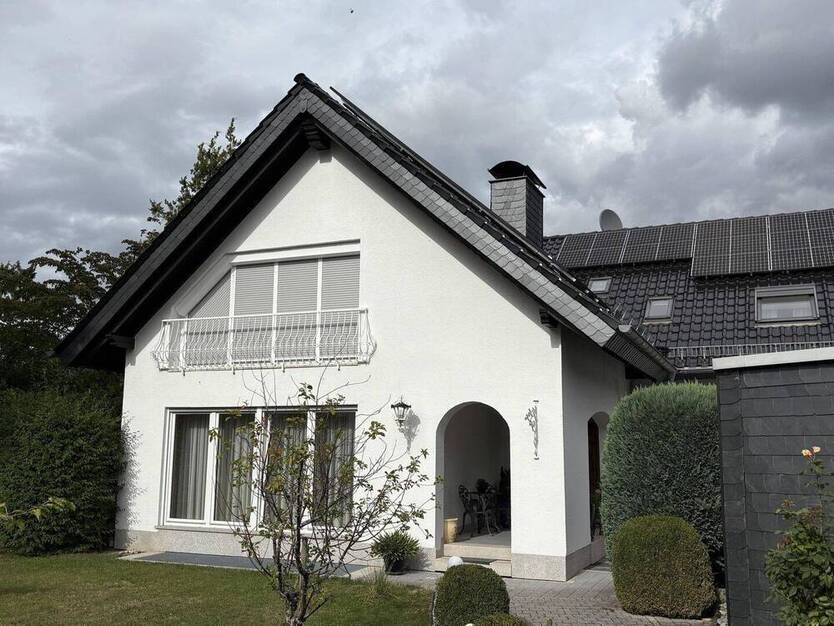 Stilvolle 3-ZKB-Dachgeschoßwohnung in begehrter, ruhiger Wohnlage - Erstbezug nach Renovierung 2025