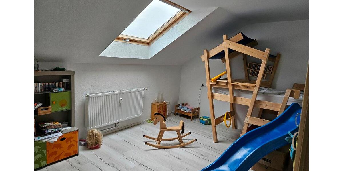 Dachgeschoßwohnung Aalen Attenhofen - 4 Zimmer, 104 m&sup2;, 1.200&euro; | Angebot:24775291