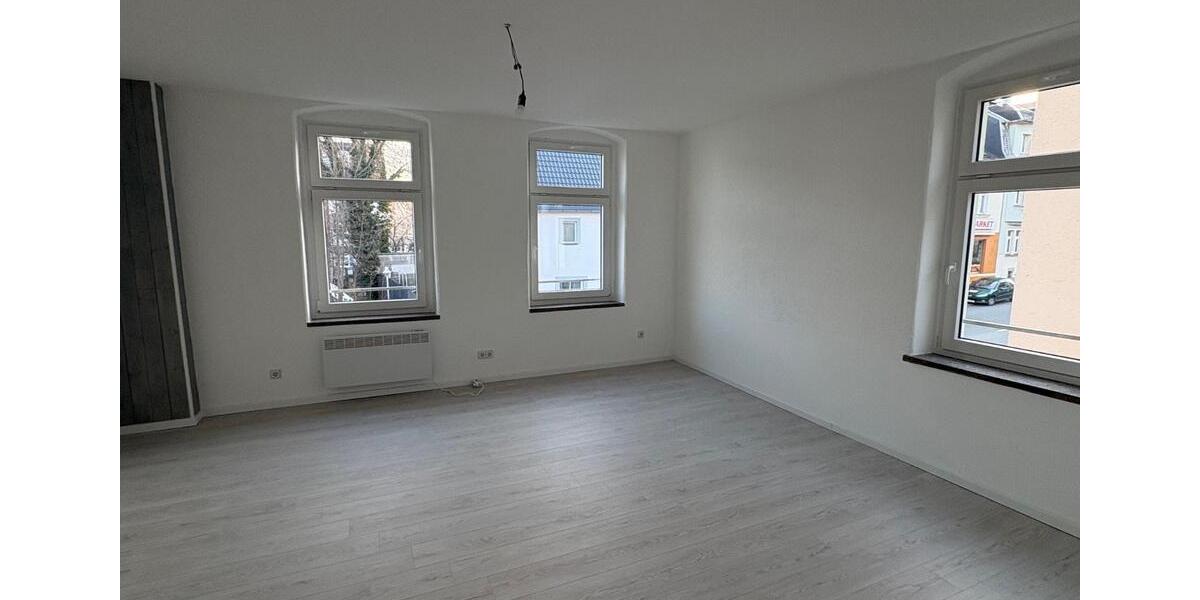 Etagenwohnung Limbach-Oberfrohna Oberfrohna - 2 Zimmer, 65 m&sup2;, 390&euro; | Angebot:26695177
