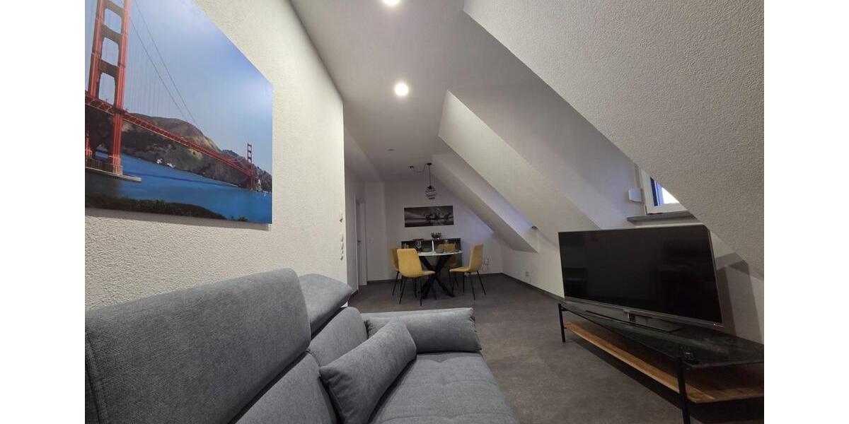 Dachgeschoßwohnung Margetshöchheim - 3 Zimmer, 78 m&sup2;, 1.250&euro; | Angebot:24371677