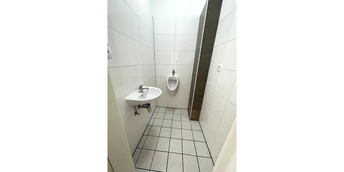 Wohnen auf Zeit Duisburg Hamborn - 4 Zimmer, 105 m&sup2;, 130&euro; | Angebot:22092764