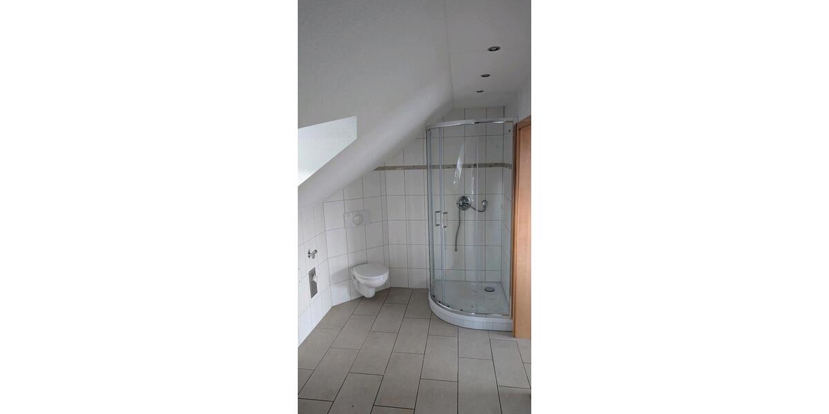 Dachgeschoßwohnung Königstein - 3 Zimmer, 95 m&sup2;, 990&euro; | Angebot:25340937