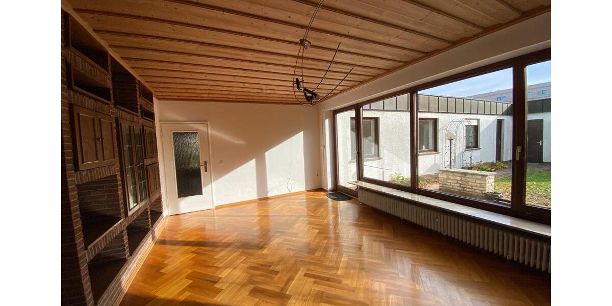 Einfamilienhaus Regensburg Konradsiedlung - 5 Zimmer, 135 m&sup2;, 2.190&euro; | Angebot:24752741