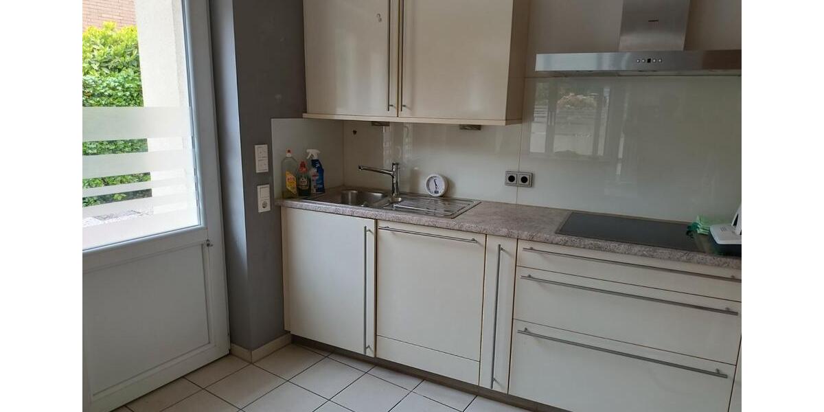 Erdgeschoßwohnung Gangelt - 4 Zimmer, 135 m&sup2;, 1.350&euro; | Angebot:26444181