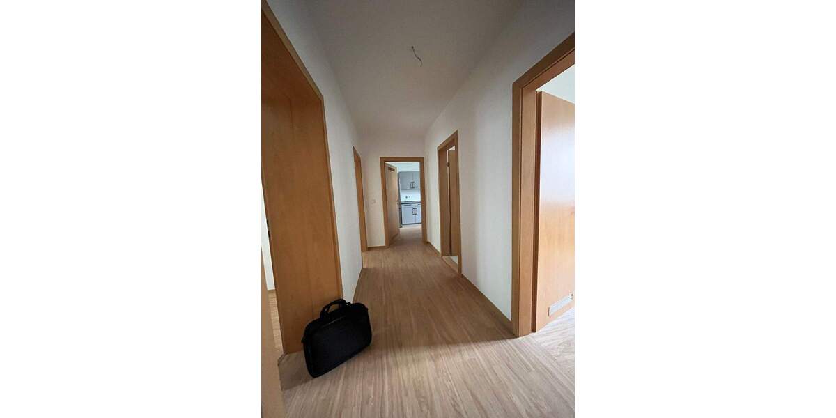 Zimmer Zwickau Pölbitz - 3 Zimmer, 70 m&sup2;, 457&euro; | Angebot:25740072