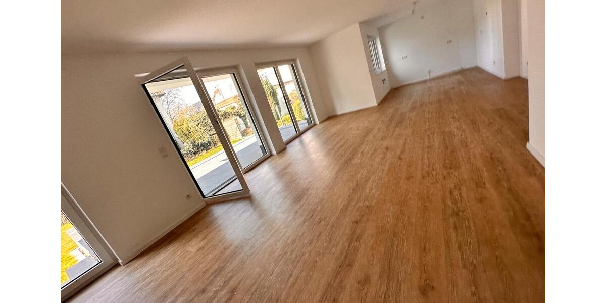 Erdgeschoßwohnung Lemgo - 3 Zimmer, 110 m&sup2;, 1.375&euro; | Angebot:25869850