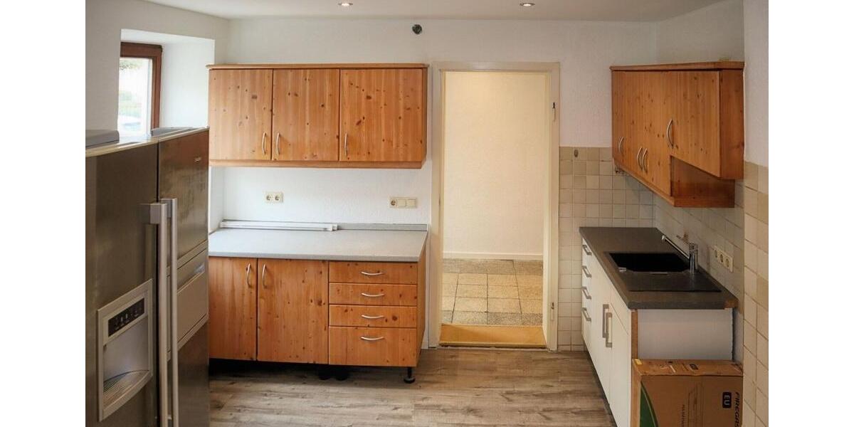 Einfamilienhaus Velden - 7 Zimmer, 140 m&sup2;, 1.300&euro; | Angebot:23660225