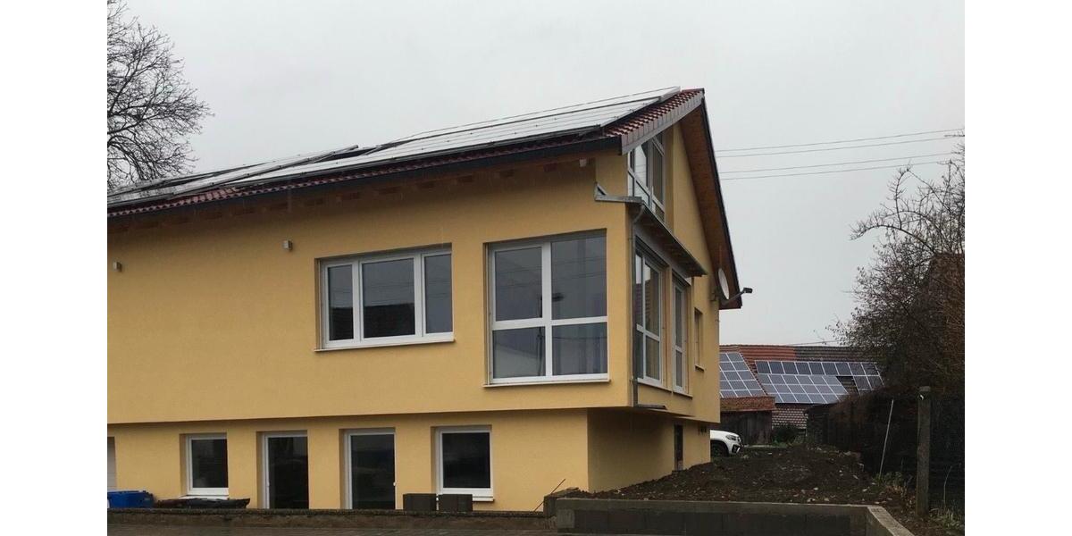 Dachgeschoßwohnung Bisingen - 3 Zimmer, 75 m&sup2;, 800&euro; | Angebot:25367765