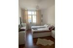 2-Zimmer-Wohnung, hell und zentral, mit Einbauküche zimmer