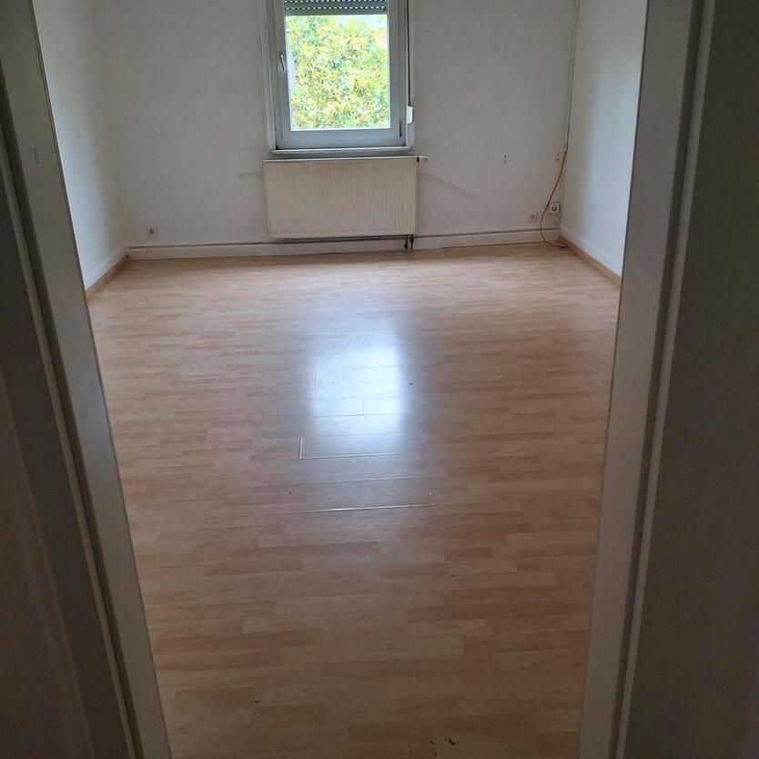 5 Zimmer WohnungOberesslingen zu vermietenJobcenter Akzeptiert zimmer