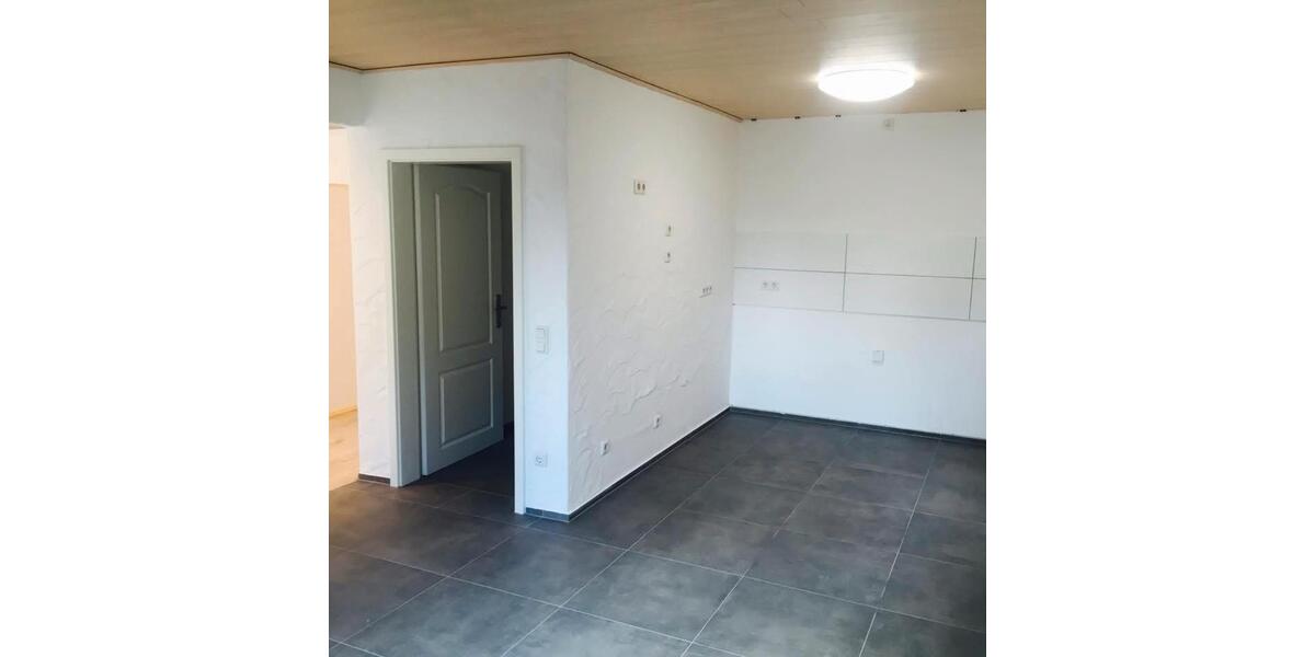 Etagenwohnung Dahn - 5.5 Zimmer, 140 m&sup2;, 1.120&euro; | Angebot:24898849