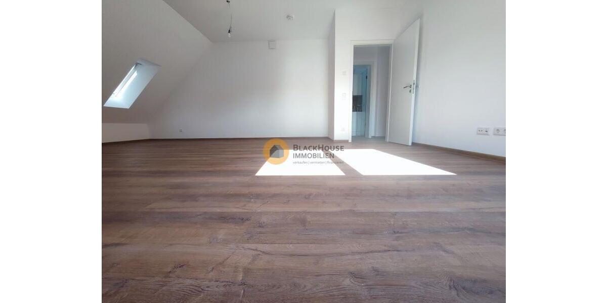 Dachgeschoßwohnung Ingolstadt Südost - 6 Zimmer, 187 m&sup2;, 2.400&euro; | Angebot:24494397