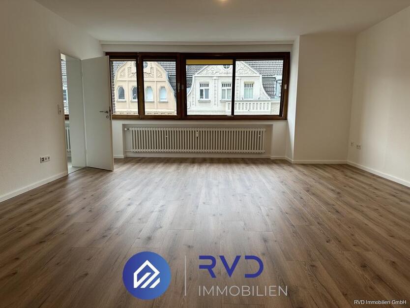großzügige 1-Zimmer Wohnung mit Balkon in Bestlage