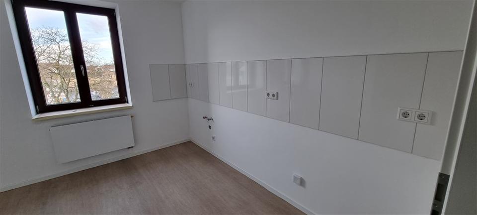 Etagenwohnung Neustrelitz - 4 Zimmer, 110 m&sup2;, 1.098&euro; | Angebot:23225600