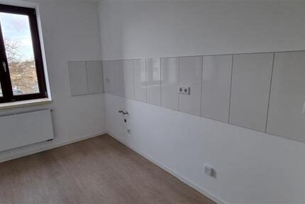 Wohnung Neustrelitz - 4 Zimmer, 110 m&sup2;, 1.098&euro; | Angebot:23225600