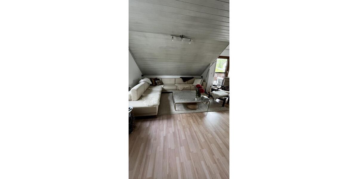 Dachgeschoßwohnung Spiegelberg - 3.5 Zimmer, 71 m&sup2;, 950&euro; | Angebot:26635622