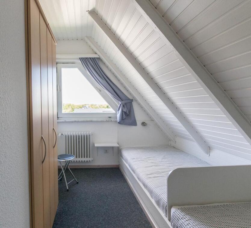 reserviert - Renovierte Dachgeschosswohnung zimmer