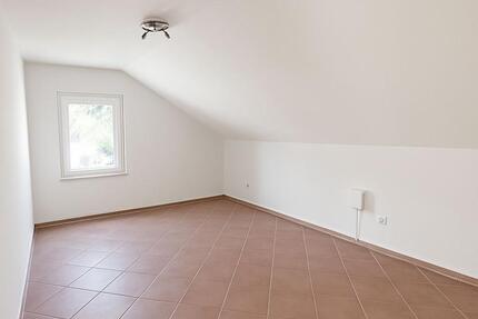 Teilrenovierte helle 2-Zimmer Wohnung in Wicklesgreuth 2 zimmer