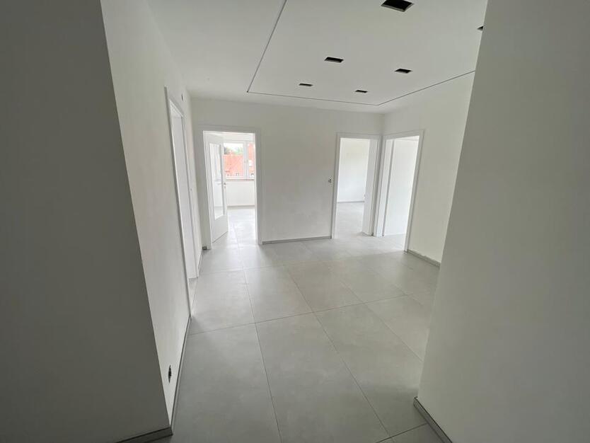 4 ZKB Wohnung mit Gäste-WC und Balkon zimmer