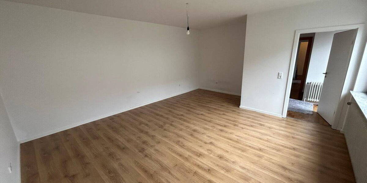 Etagenwohnung Bielefeld Brake - 4 Zimmer, 105 m&sup2;, 850&euro; | Angebot:26164115