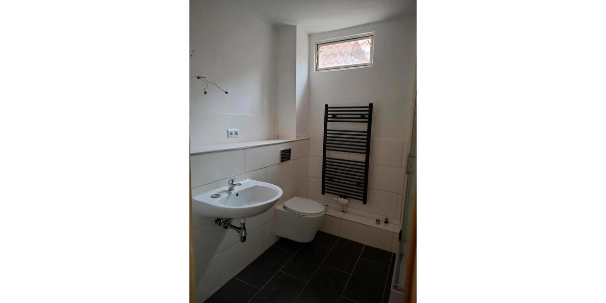 Dachgeschoßwohnung Schöningen - 2 Zimmer, 75 m&sup2;, 350&euro; | Angebot:25048151