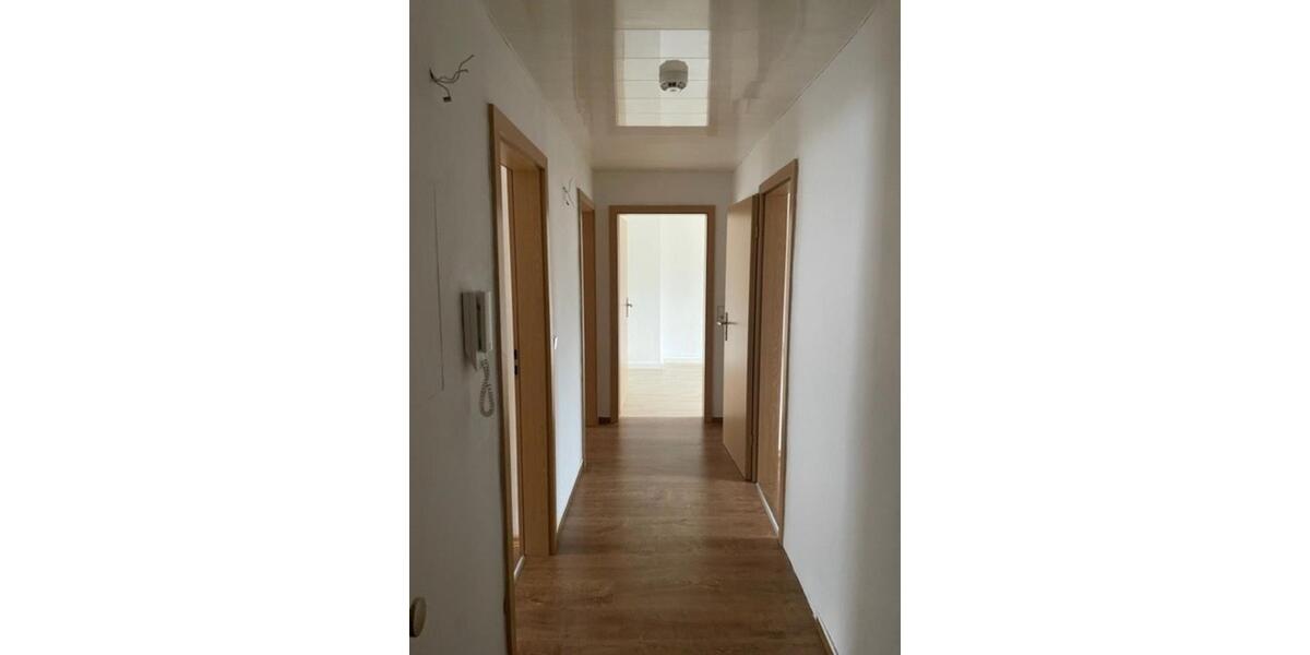 Freundliche Wohnung mit 4 Zimmern 4 zimmer