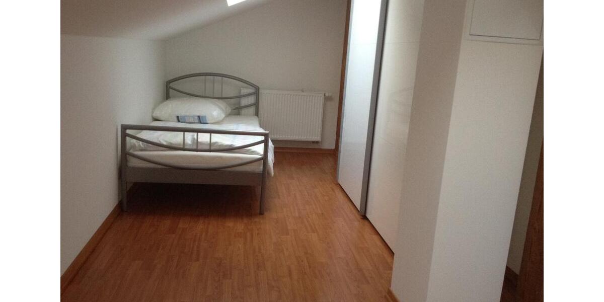 Dachgeschoßwohnung Gaimersheim - 4 Zimmer, 95 m&sup2;, 1.290&euro; | Angebot:25517203