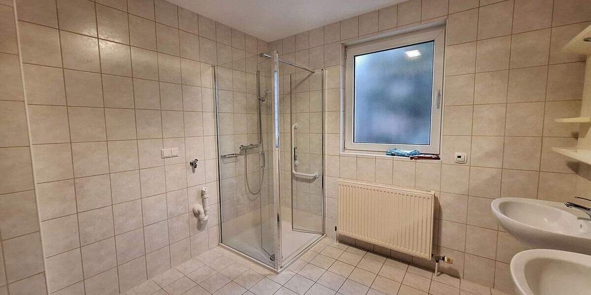 Etagenwohnung Kaiserslautern Innenstadt - 3 Zimmer, 95 m&sup2;, 1.000&euro; | Angebot:24689178