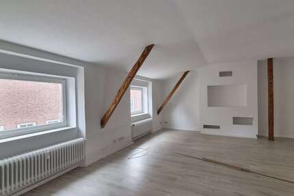 Wohnung Rendsburg Altstadt - 3 Zimmer, 120 m&sup2;, 890&euro; | Angebot:25925009