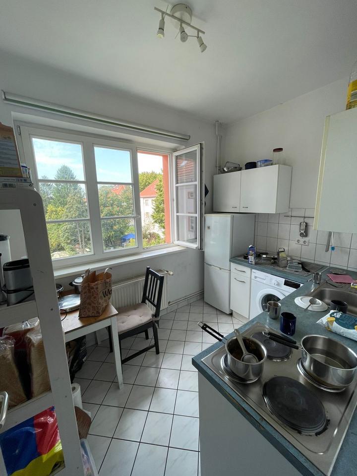 A room in a 2 room apartment (subletting)
