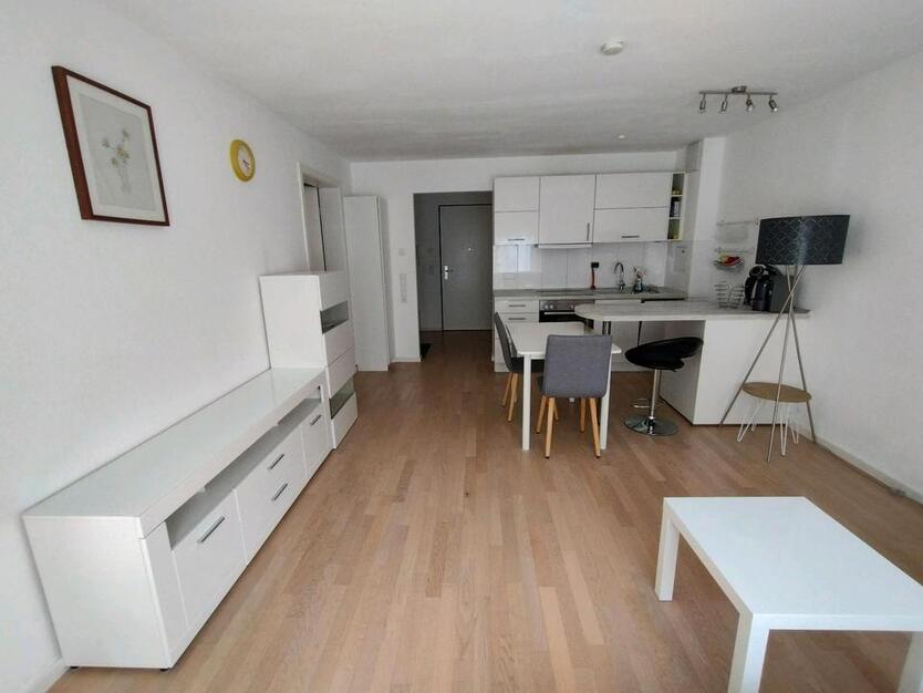 Schöne möblierte 2-Zimmer Wohnung befristet 6 Monate ab Dez 25 zimmer