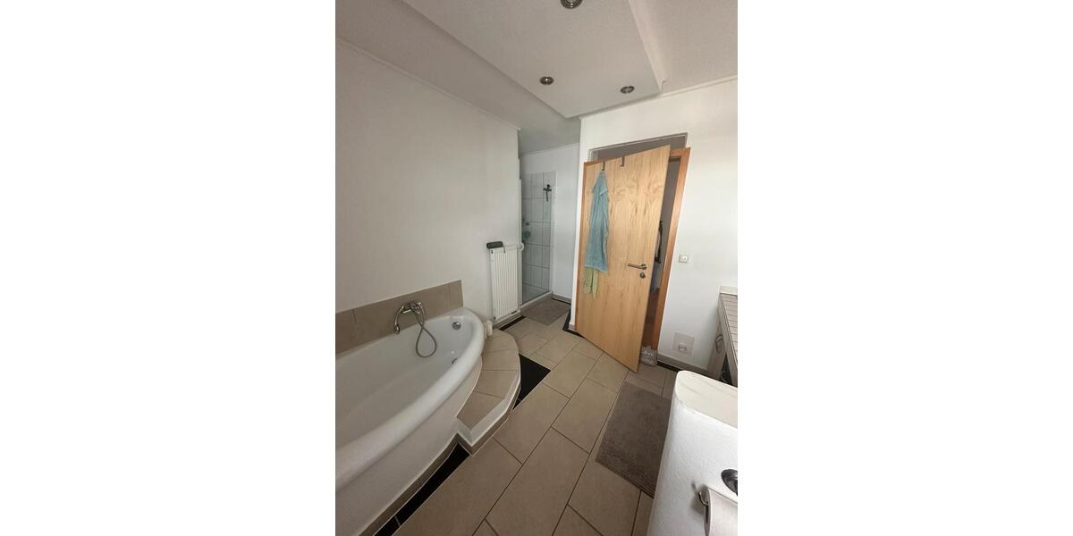 Etagenwohnung Wiesentheid - 4 Zimmer, 110 m&sup2;, 990&euro; | Angebot:26034272