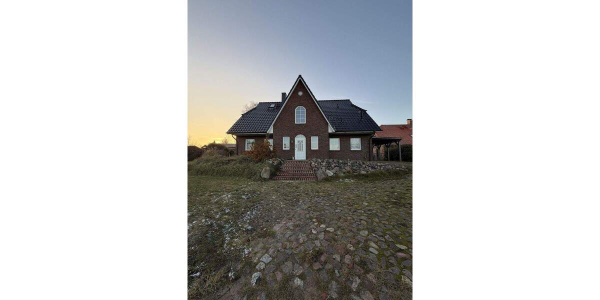 Großzügiges Einfamilienhaus mit umlaufender Terrasse 6 zimmer