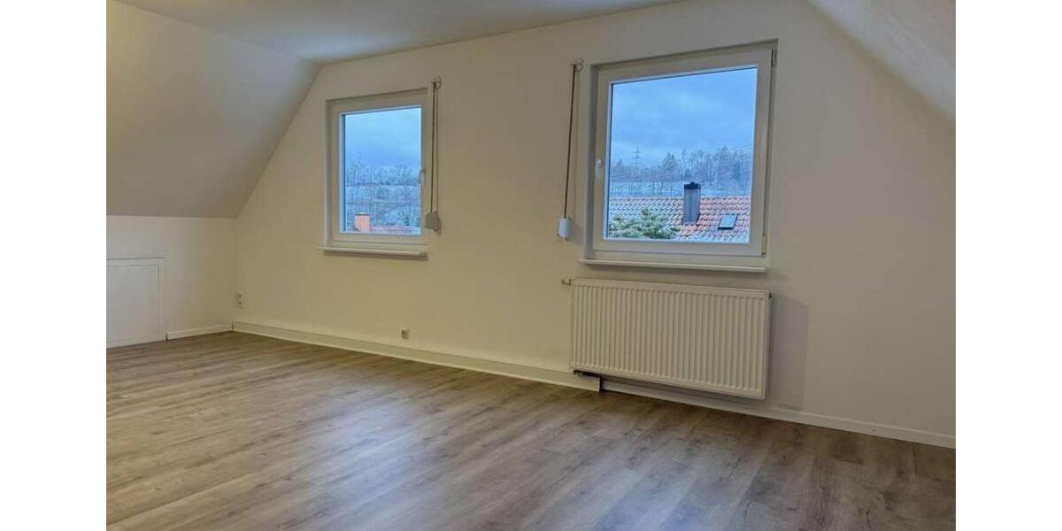 Dachgeschoßwohnung Neckargemünd - 2.5 Zimmer, 74 m&sup2;, 720&euro; | Angebot:25152125
