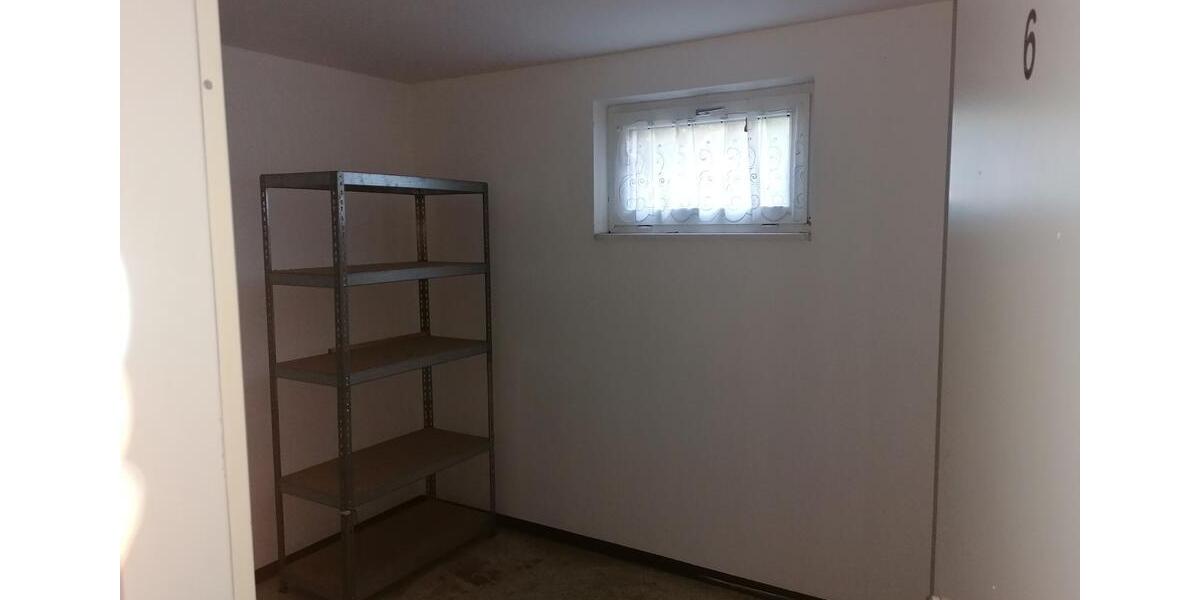 Dachgeschoßwohnung Naumburg (Saale) - 1 Zimmer, 43 m&sup2;, 280&euro; | Angebot:24737639