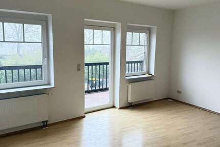 Wohnung Kiebitzreihe - 2.5 Zimmer, 85 m&sup2;, 800&euro; | Angebot:27090993
