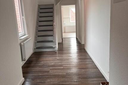 großzügige Etagenwohnung mit Dachterasse 4 zimmer