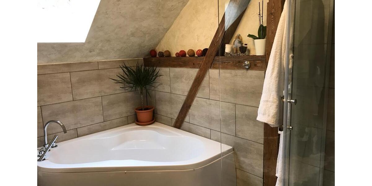 Möblierte Maisonette-Wohnung 115 m² (Dachgeschoss) 5 zimmer