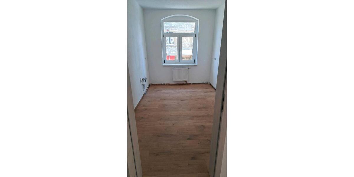 Etagenwohnung Geringswalde - 4 Zimmer, 93 m&sup2;, 590&euro; | Angebot:26330026