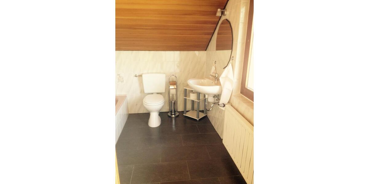 Dachgeschoßwohnung Donaueschingen - 3 Zimmer, 80 m&sup2;, 900&euro; | Angebot:26335073