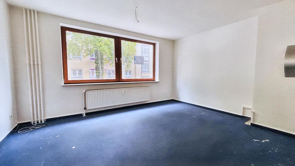 Attraktive und vielseitig nutzbare Büro-Praxiseinheit in zentraler Lage von Kiel zimmer