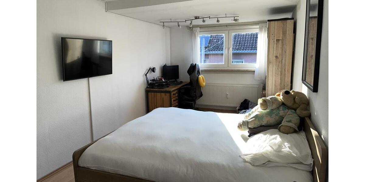 Etagenwohnung Karlsruhe - 2 Zimmer, 71 m&sup2;, 850&euro; | Angebot:25879372